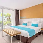 Akeah Broncemar Hotel