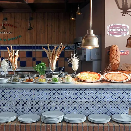 Ξενοδοχείο Akeah Broncemar 4*