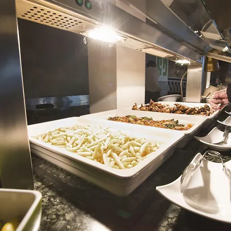 Akeah Broncemar 호텔 4*