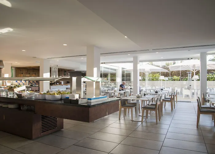 Otel Akeah Broncemar 4*